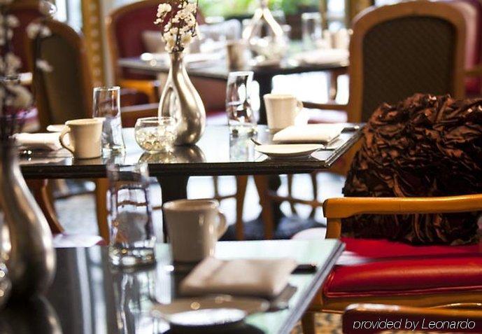 The Lindy Renaissance Charleston Hotel Restaurant foto